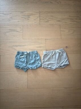Little planet by Carter’s 2 pack baby cotton shorts, size 12 months